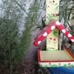 Wall Mounted Birdfeeder